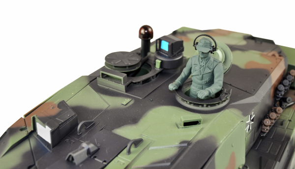 23113 Leopard 2A6 1:16 Professional Line IR/BB